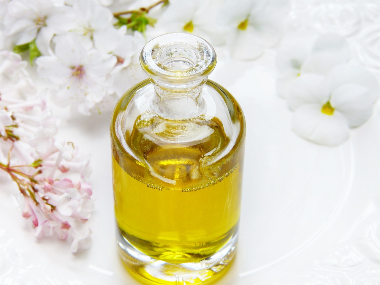 glass, bottle, oil, wellness, flowers, massage, aromatherapy, health, spa, relaxation, flower background, beautiful flowers, care, perfume, nature, relax, fragrance, flower wallpaper, cosmetics
